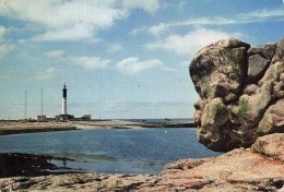 Delcampe - 29 ILE DE SEIN LE PHARE DE GOUL ENEZ ET LE MENEL - Ile De Sein