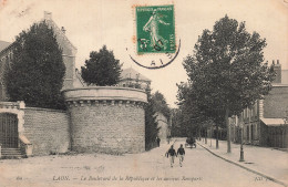 Delcampe - 02  LAON LE BOULEVARD DE LA REPUBLIQUE - Laon