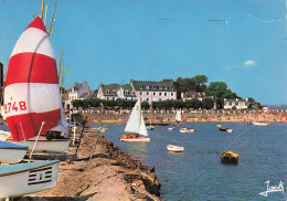 Delcampe - 29 LOCQUIREC L ECOLE DE VOILE ET LA PLAGE DU PORT - Locquirec