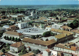Delcampe - 52 SAINT DIZIER LA GARE ROUTIERE ET LA POSTE - Saint Dizier