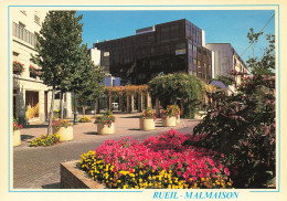 Delcampe - 92 RUEIL MALMAISON PLACE DES ARTS - Rueil Malmaison