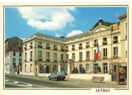 Delcampe - 92 SEVRES L HOTEL DE VILLE - Sevres