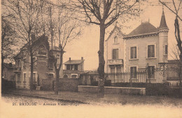 Delcampe - 43 BRIOUDE L AVENUE VICTOR HUGO - Brioude