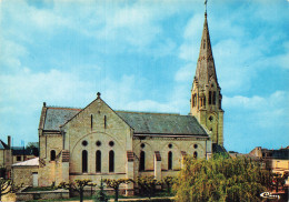 Delcampe - 86 LES TROIS MOUTIERS L EGLISE SAINT HILAIRE - Les Trois Moutiers