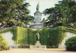 Delcampe - 86 CHATELLERAULT JARDIN PUBLIC ET MONUMENT - Chatellerault