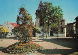 Delcampe - 77 VILLEPARISIS LA PLACE DE L EGLISE - Villeparisis