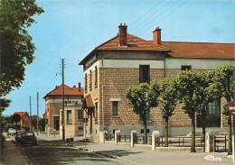 Delcampe - 77 VILLEPARISIS LES ECOLES ET LA RUE ANATOLE France - Villeparisis