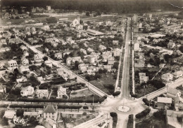 Delcampe - 77 VAIRES SUR MARNE LA PLACE VICTOR HUGO - Vaires Sur Marne