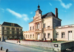 Delcampe - 49 CHALONNES SUR LOIRE L HOTEL DE VILLE - Chalonnes Sur Loire