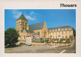Delcampe - 79  THOUARS EGLISE SAINT LAON ET L HOTEL DE VILLE - Thouars