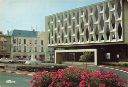 Delcampe - 79  PARTHENAY LE PALAIS DES CONGRES ET LE THEATRE - Parthenay