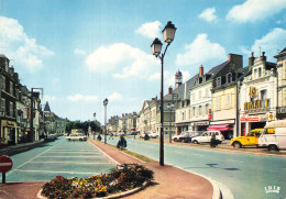 Delcampe - 36  LE BLANC LA PLACE CENTRALE - Le Blanc