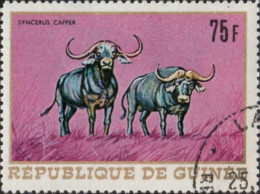 Delcampe - Guinee (Rep) Poste Obl Yv: 369 Mi:501 Syncerus Caffer Buffles (Beau Cachet Rond) - Vacas