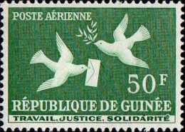Delcampe - Guinee (Rep) Avion N** Yv:  5 Mi:27 Deux Colombes - Pigeons & Columbiformes