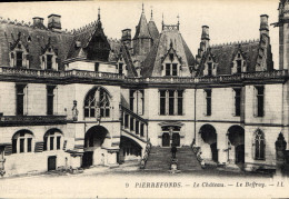 Delcampe - CPA Pierrefonds Le Chateau Le Beffroy - Pierrefonds