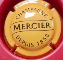 Delcampe - CAPSULE DE CHAMPAGNE MERCIER N° 31a - Mercier