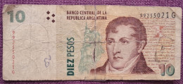 Delcampe - (!) 10 Pesos Banknote From Argentina, Series G, Issued In 2004.  CIRCULATED HEAVILY USED - Argentine