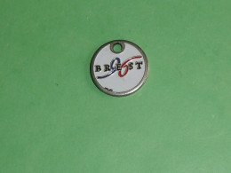 Delcampe - KDJ / Jetons De Caddies : BREST     ( état , Voir Scan ) - Jetons De Caddies