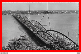 Delcampe - CPSM/pf SAINT-LOUIS (Sénégal).  Le Pont Faidherbe..*3779 - Ponti