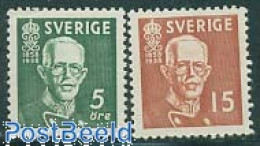 Delcampe - Sweden 1938 King Gustav V 2v (all Sides Perforated), Mint NH, History - Kings & Queens (Royalty) - Neufs