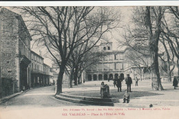 Delcampe - (5)     Place D L' Hôtel De Ville - Valreas