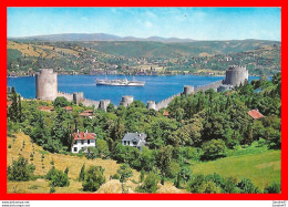 Delcampe - CPSM/gf ISTANBUL (Turquie)  Ve Güzellikleri, La Forteresse Et Le Bosphore. *2789 - Türkei