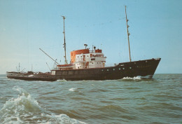 Delcampe - Nederland Terschelling Motor Sleepboot Holland Real Photo Unposted #SCV538 - Schlepper