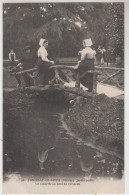 Delcampe - CPA 85 Fontenay Le Comte, Jardin Public, La Causette Au Bord Du Ruisseau (pk121428) - Fontenay Le Comte