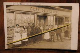 Delcampe - Carte Photo 1909 Bar Troquet Café St Saint Lubin Des JONCHERETS (Eure-et-Loir) Voyagée Animée - Sonstige & Ohne Zuordnung
