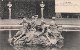 Delcampe - 78 VERSAILLES PARC DU GRAND TRIANON LE BASSIN DES NYMPHES ET LA CEUILL - Versailles