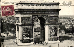 Delcampe - CPA Paris Arc De Triomphe Qui Abrite La Tombe Du Soldat Inconnu - Triumphbogen