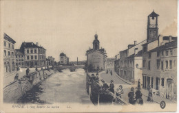 Delcampe - CPA   France   Grand Est   88   Vosges   Epinal  à Cinq Heures Du Matin - Epinal