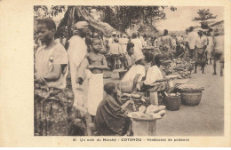 Delcampe - Bénin - Cotonou - Un Coin Du Marché - Vendeuses De Poissons - Benin