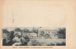 Delcampe - St Pierre , Ile De La Réunion * La Gendarmerie Et Le Mat De Pavillon * + CACHET - Saint Pierre