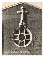 Delcampe - Guildford Cathedral, Sculpture Orientale, Eric Gill Et Anthony Foster, Royaume-Uni - Kirchen U. Kathedralen