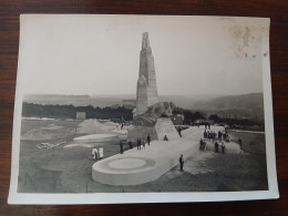 Delcampe - Photographie - Etretat (76) - Fin De Chantier Monument Nungesser & Coli L'Oiseau Blanc - 1928 -  SUP (Ph N°137) - Etretat