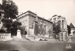 Delcampe - 73 CHAMBERY ANCIEN CHATEAU DUCAL XIIIE SIECLE STATUE DES FRE - Chambery
