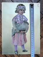 Delcampe - Grand Chromo Découpis Gaufré Verni / Die Cut Crafts Ceuillette De Fleurs Fille Robe Violette Irisée (23 Cm) - Kinder
