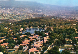 Delcampe - CPM - K - ALPES MARITIMES - GRASSE - VUE PANORAMIQUE AERIENNE - AU 1er PLAN LOTISSEMENT LES BOIS MURES - Grasse