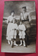 Delcampe - CP Carte Famille De Militaire. Les Sables 1918 - Photographie
