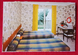 Delcampe - CPM - Menton -(Alp.-Mar.) Centre De Vacances Roger Latournerie -  Une Chambre - Menton