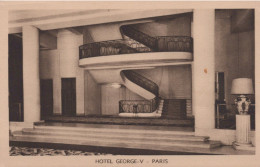 Delcampe - CARTOLINA  PARIS FRANCIA HOTEL GEORGE V FORMATO PICCOLO NON VIAGGIATA  Z57 - Cafés, Hotels, Restaurants