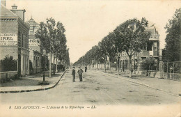 Delcampe - 27* LES ANDELYS   Av De La Republique       RL22,1875 - Les Andelys