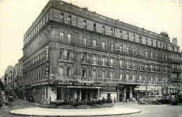 Delcampe - 26* VALENCE  Place De La Republique – Hotel « croix D Or »   (CPSM X14cm)    RL22,1754 - Valence