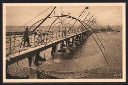 Delcampe - CPA Pornichet, La Jetée Avec Des Pêcheurs Et Des Filets De Pêche - Pornichet