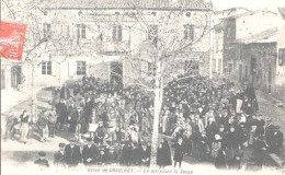 Delcampe - RARE TARN 9 GRAULHET GREVE EN ATTENDANT LA SOUPE DEVANT LA MAISON DU PEUPLE - Graulhet
