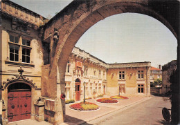 Delcampe - 17 JONZAC L HOTEL DE VILLE - Jonzac