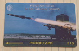 Delcampe - FALKLAND ISLANDS-(FLK-59A)-Royal Air Force-RAF Regiment Rapie-(17)(£10)(GPT-CARD)(59CFKA014173)(tirage-20.000)-good Card - Falklandeilanden