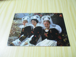Delcampe - Région Quimperlé - Bannalec - Scaër (29).Sourire De Cornouaille. - Quimperlé