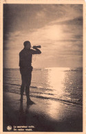 Delcampe - Coq S/Mer - Le Sauveteur Veille - Thill Série Plage N° 14 - De Haan